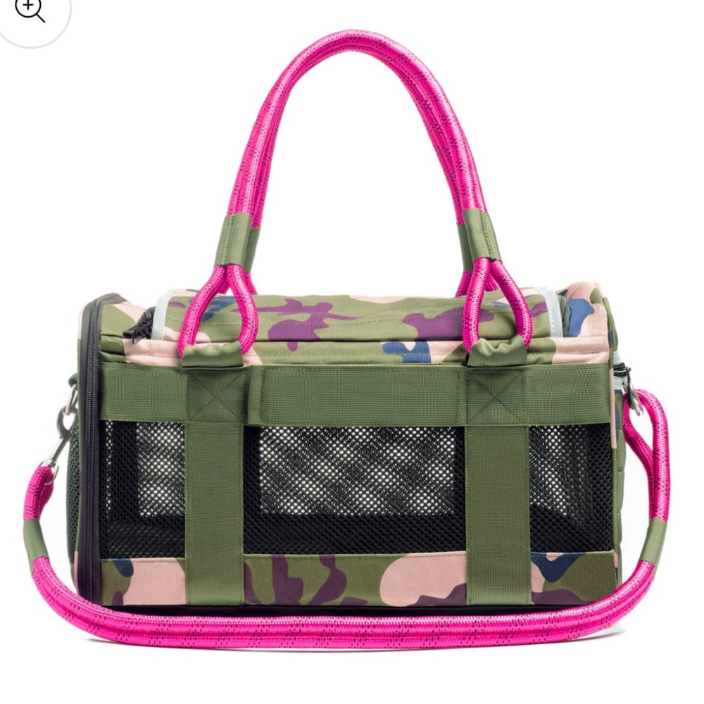 OUT-OF-OFFICE PET CARRIER by Roverlund - Small (up to 15lbs) - Camo Magenta